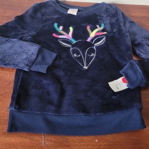 Girl Holiday plush sweatshirt Size 5